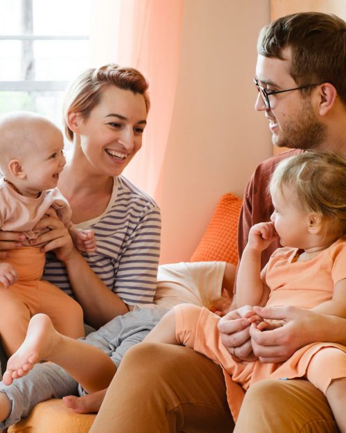 Photo de parents avec leurs enfants